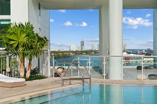 $1,849,000 | 900 Biscayne Boulevard, Unit 2106, Miami, FL 33132