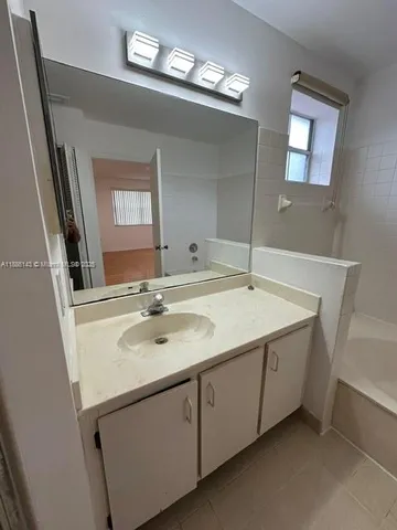 $4,100 | Doral Park, Doral, FL 33178