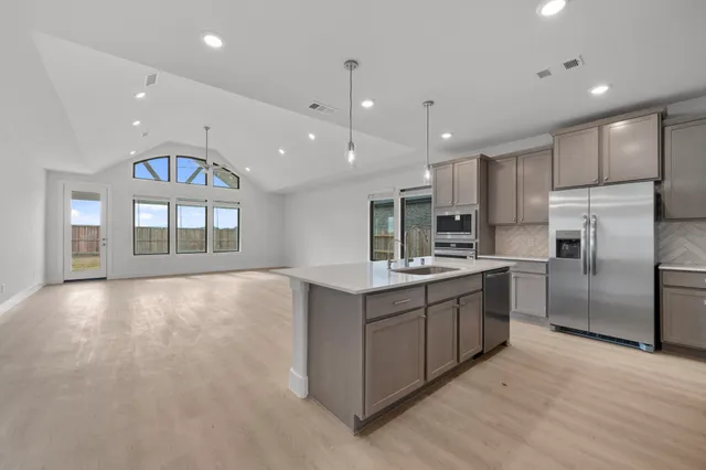 $484,000 | 644 Cross Timbers Trace, Hempstead, TX 77445