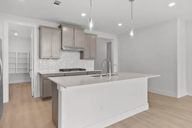 $484,000 | 644 Cross Timbers Trace, Hempstead, TX 77445