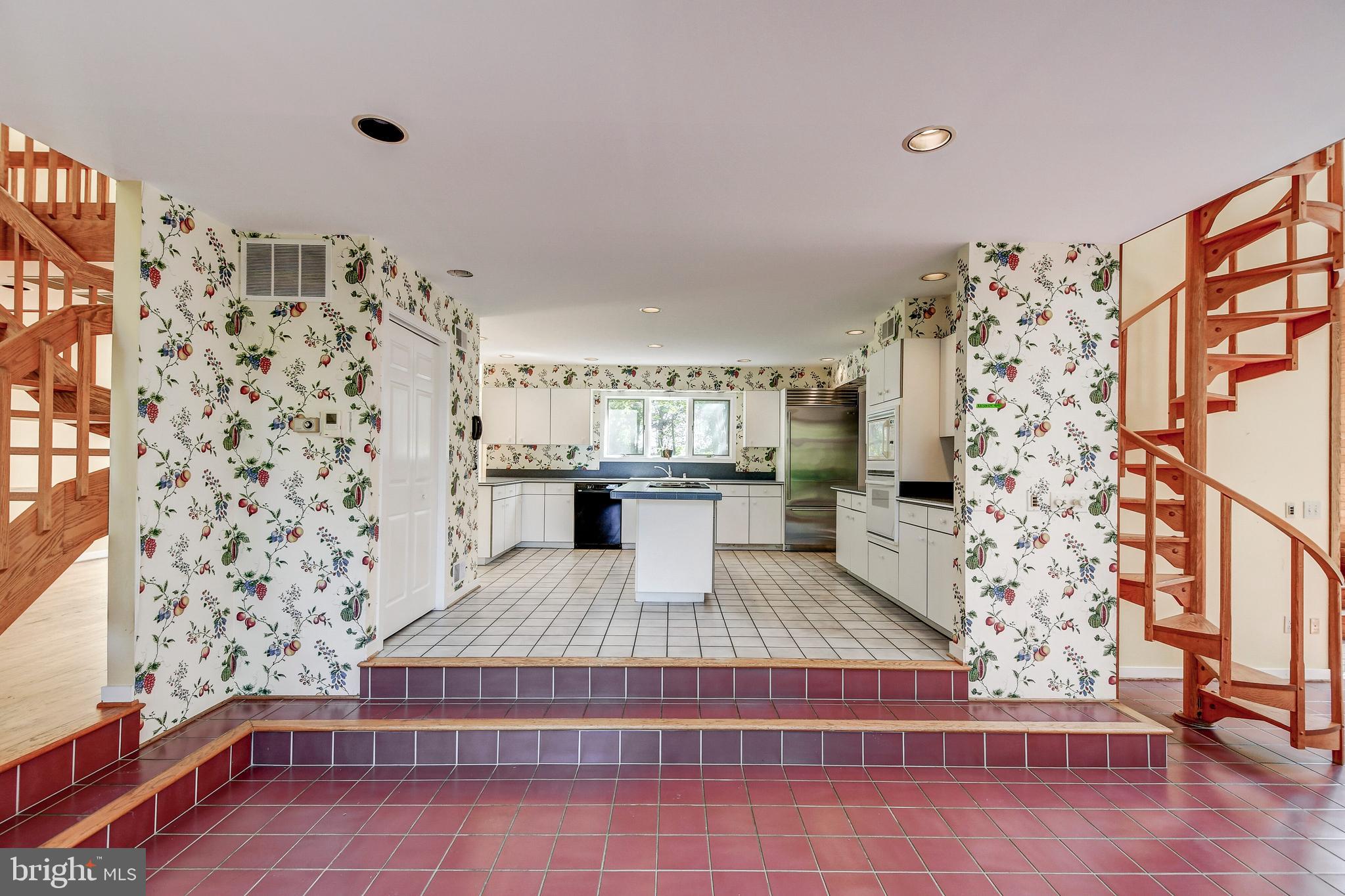 11048 Gaither Farm Road Ellicott City, MD 21042 - Photo 22 of 57 Gallery Image 22