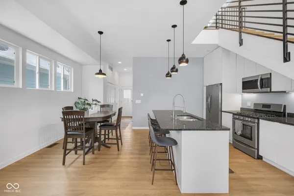 $405,000 | 2122 Woodlawn Avenue, Indianapolis, IN 46203