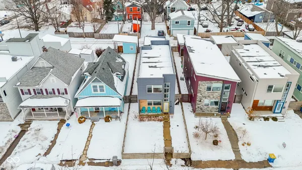 $405,000 | 2122 Woodlawn Avenue, Indianapolis, IN 46203