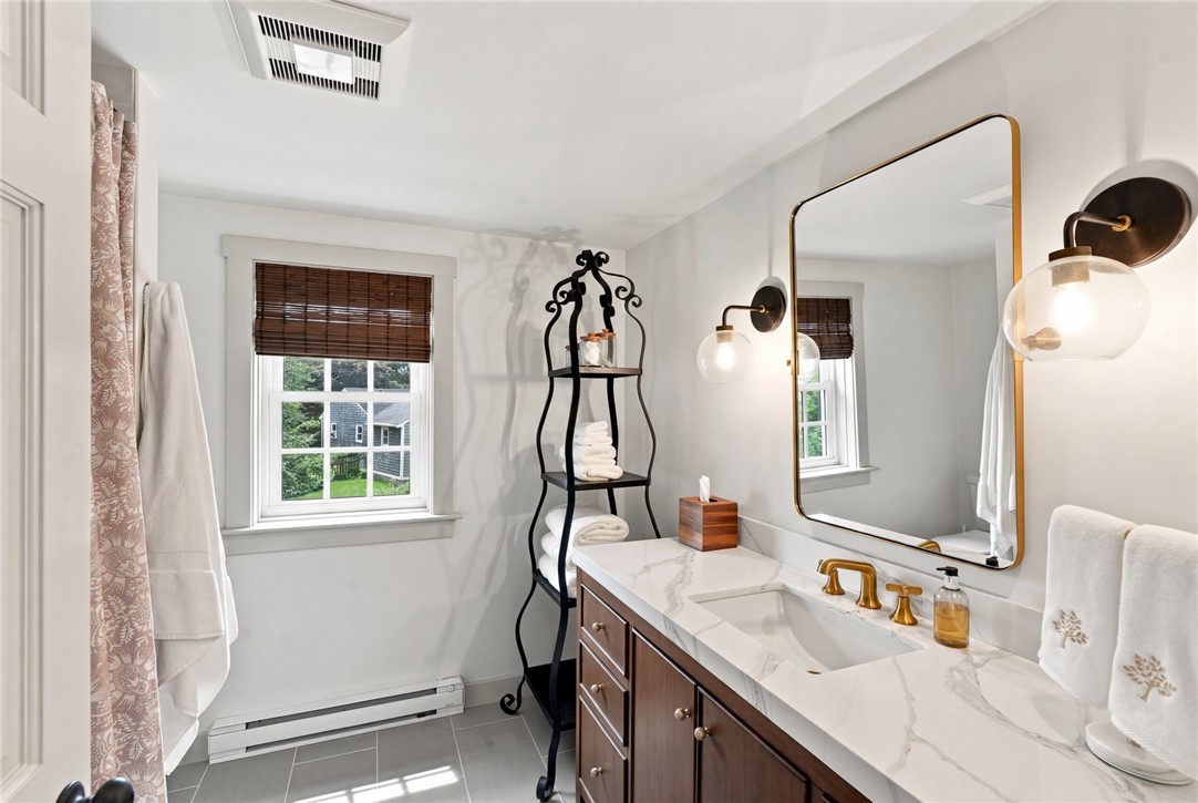 33 Nicholson Crescent Middletown, RI 02842 - Photo 40 of 47