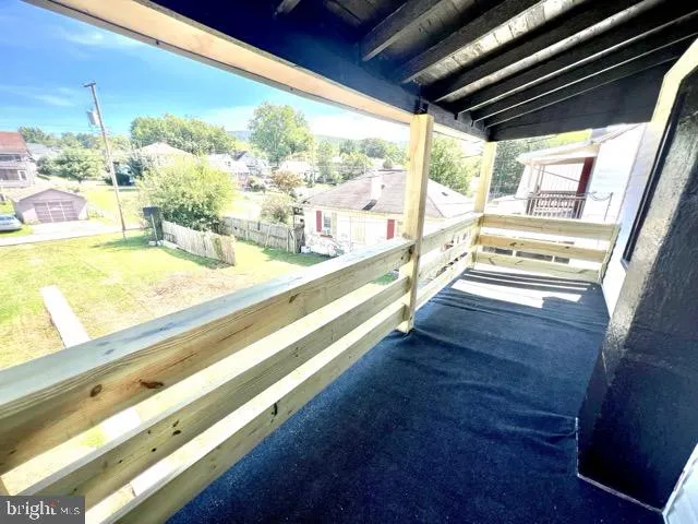 a view of a large window with an outdoor space