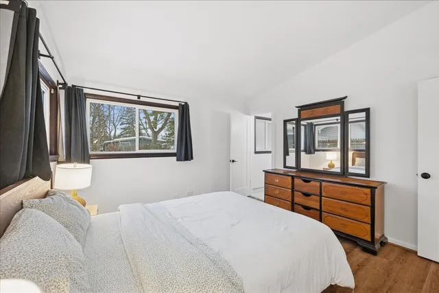 $545,000 | 908 Holmes Avenue, Deerfield, IL 60015