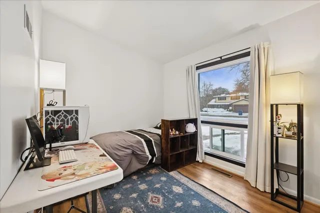 $545,000 | 908 Holmes Avenue, Deerfield, IL 60015