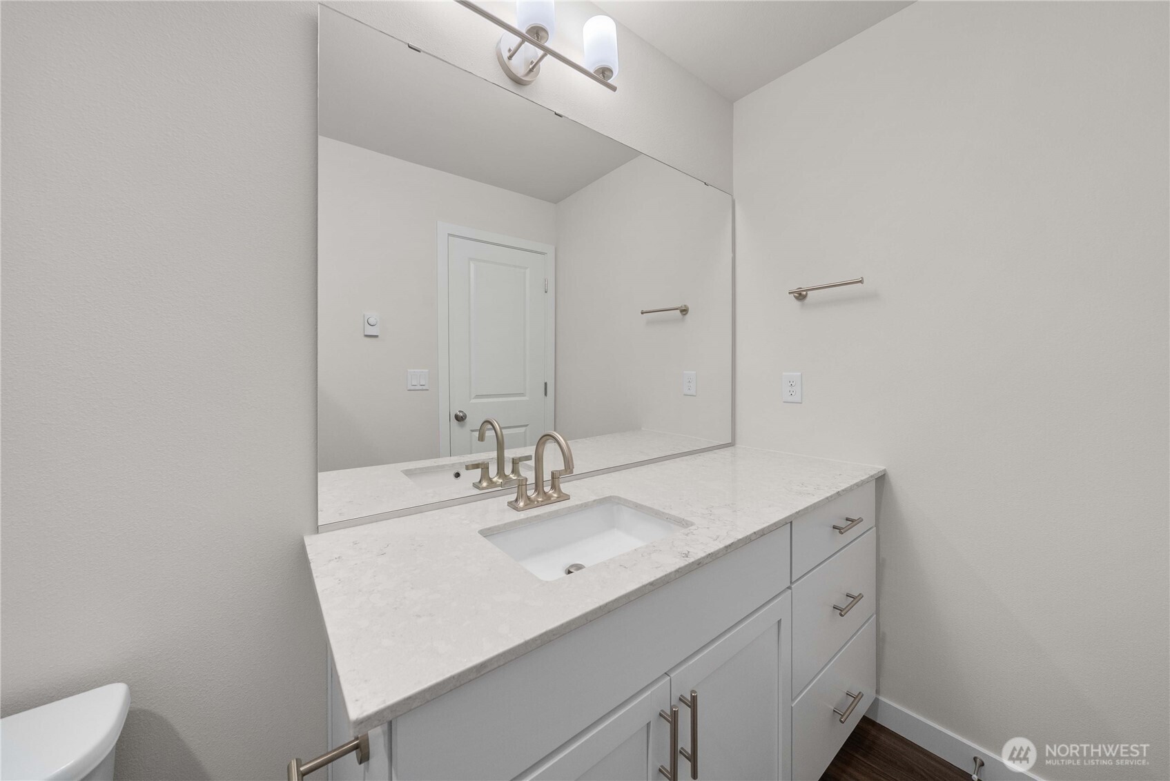 4273 Aberdeen Way Northeast Renton, WA 98056 - Photo 25 of 33 Gallery Image 25