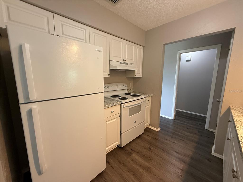 364 Briarwood Road Venice, FL 34293 - Photo 8 of 20