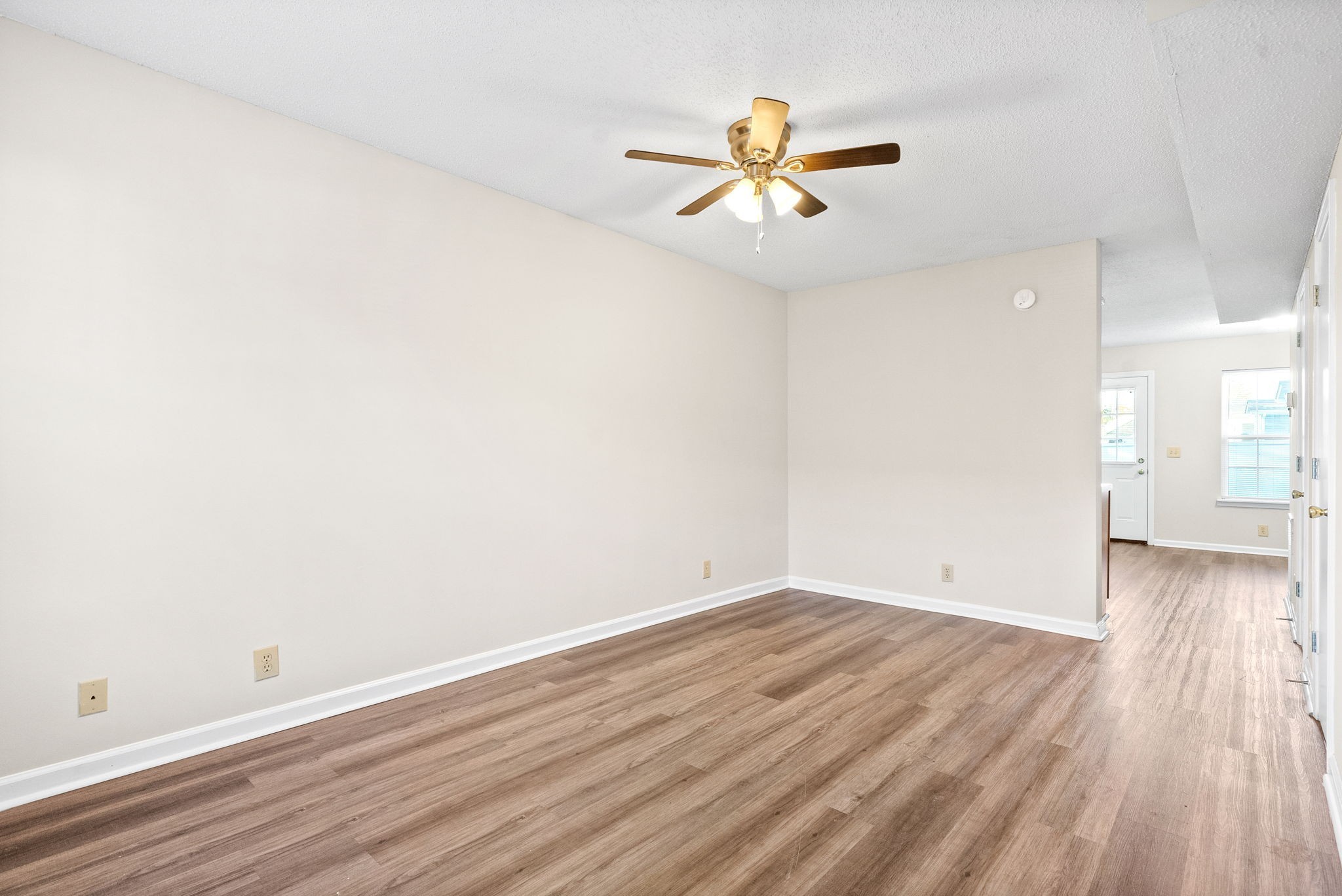 2303 Raleigh Court, Unit 5 Clarksville, TN 37043 - Photo 3 of 24