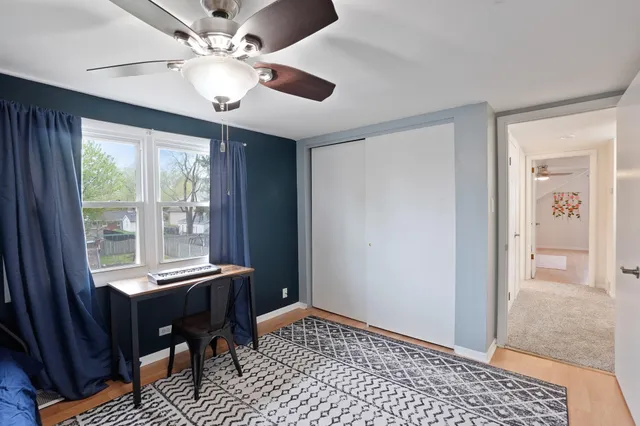 a view of a livingroom with furniture