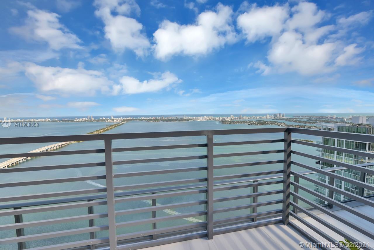 480 Northeast 31st Street, Unit PH5402 Miami, FL 33137 - Photo 31 of 35 a view of a city view