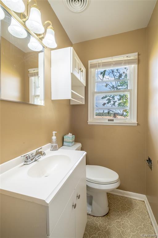 9187 South Nichols Road Gaines, MI 48436 - Photo 12 of 18 Gallery Image 12
