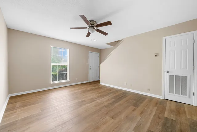 $995 | 480 Martha Lane, Unit B, Clarksville, TN 37043