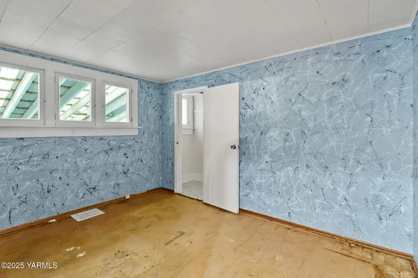 $255,000 | 913 Pleasant Avenue, Yakima, WA 98902