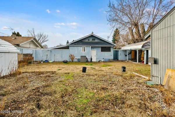 $255,000 | 913 Pleasant Avenue, Yakima, WA 98902
