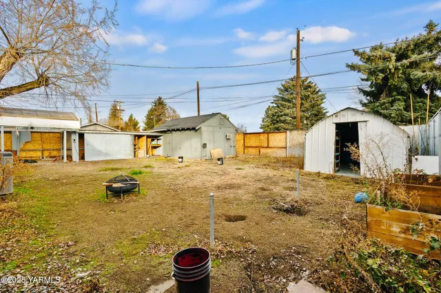 a bathroom with a toilet and sink