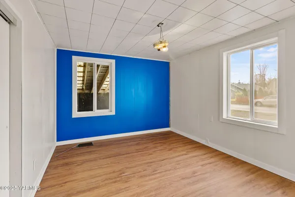 $255,000 | 913 Pleasant Avenue, Yakima, WA 98902