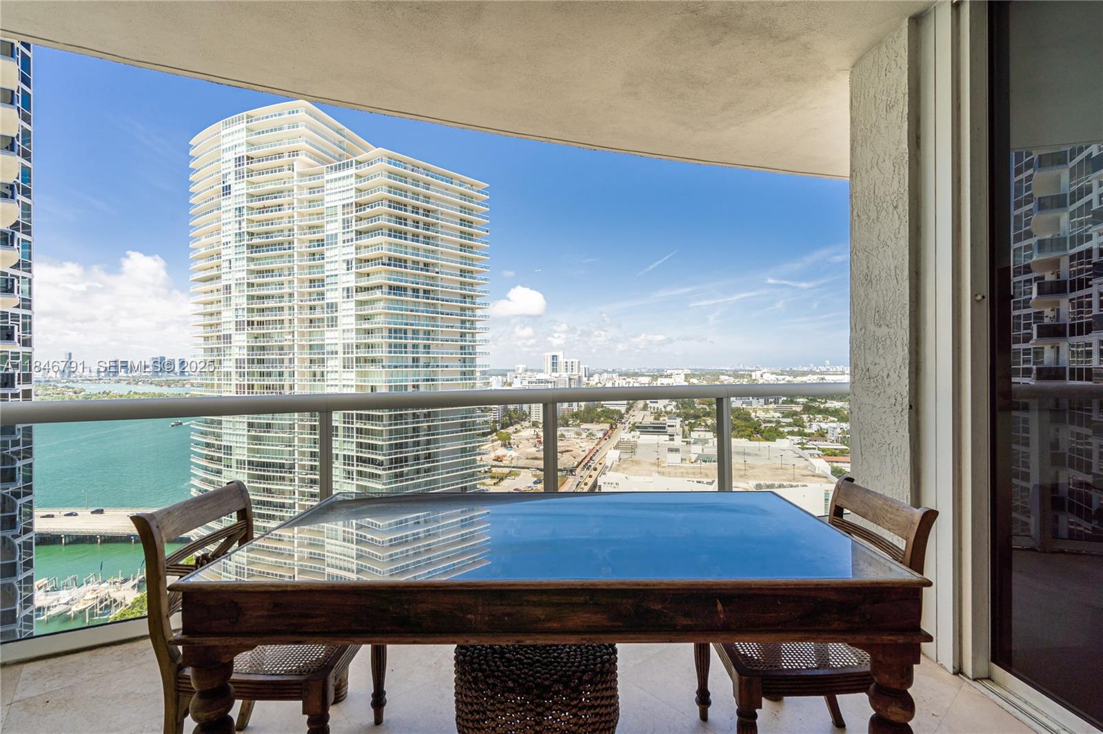 400 Alton Road, Unit 2409 Miami Beach, FL 33139 - Photo 18 of 37 Gallery Image 18