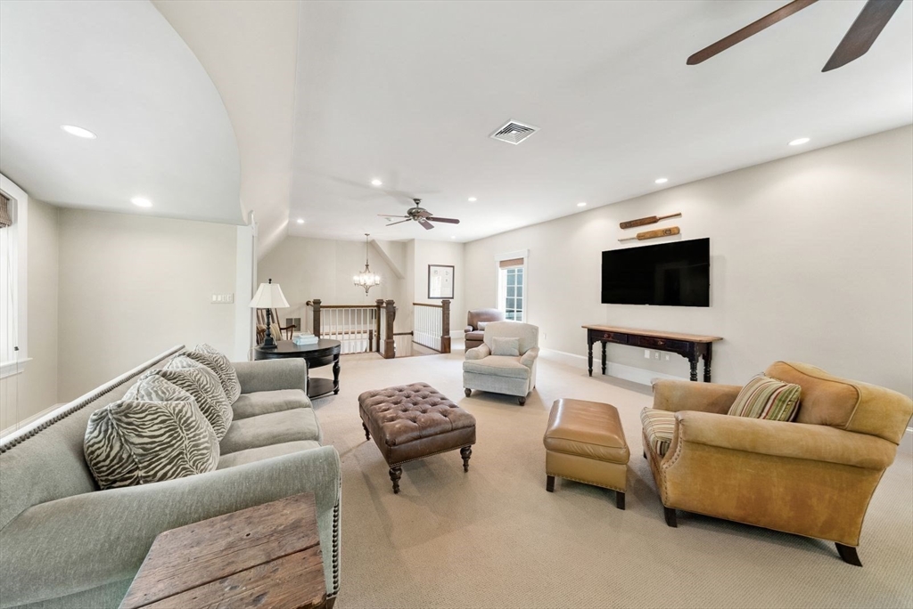 11 Greylock Road Wellesley, MA 02481 - Photo 27 of 42