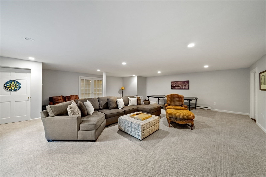 11 Greylock Road Wellesley, MA 02481 - Photo 37 of 42