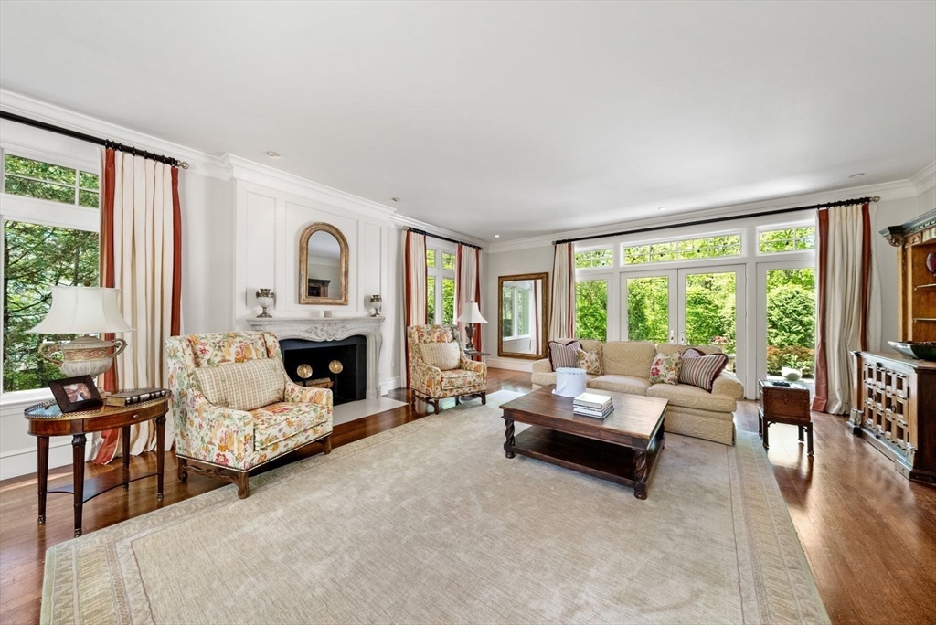 11 Greylock Road Wellesley, MA 02481 - Photo 8 of 42