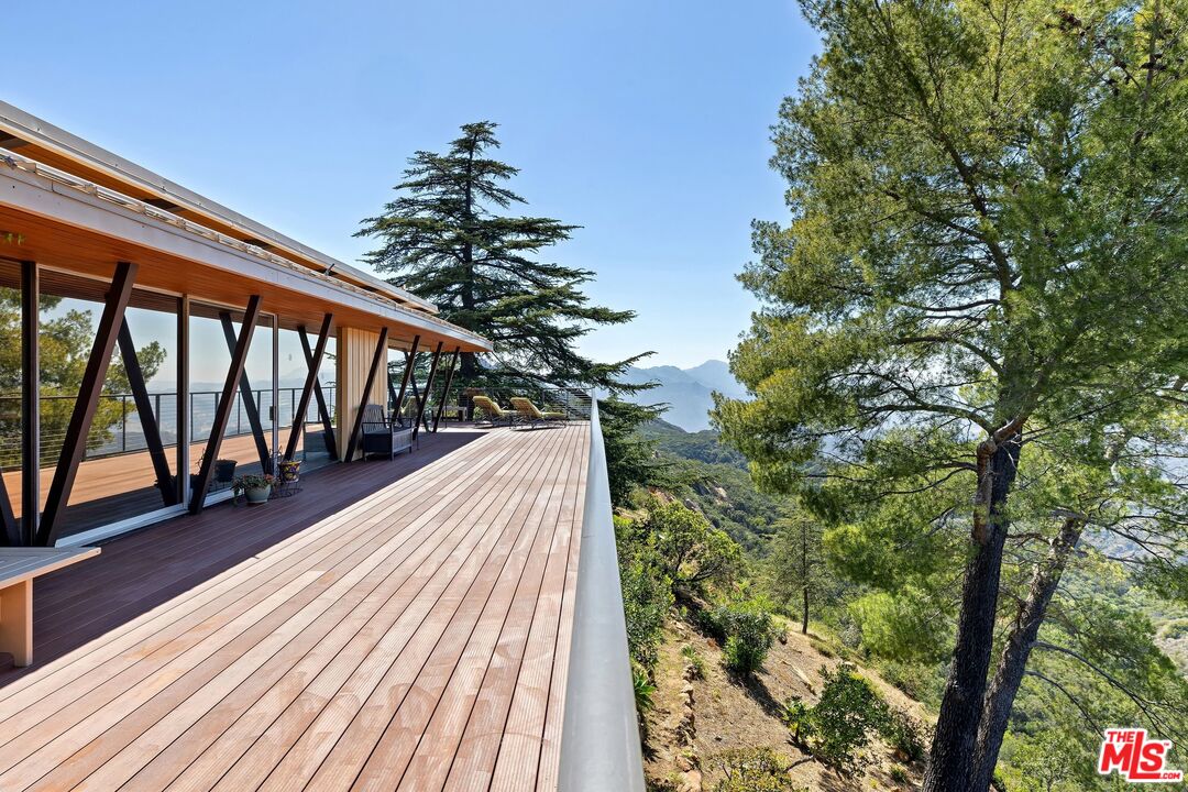965 Stunt Road Calabasas, CA 91302 - Photo 18 of 67