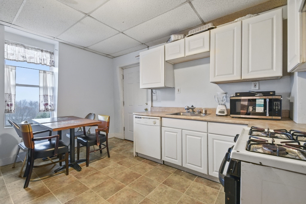 96 Water Street Clinton, MA 01510 - Photo 27 of 38 Gallery Image 27