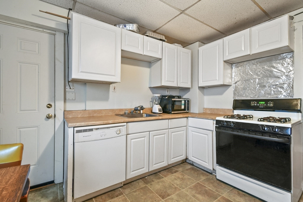 96 Water Street Clinton, MA 01510 - Photo 28 of 38 Gallery Image 28