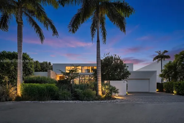 $9,500,000 | 121 Nurmi Drive, Fort Lauderdale, FL 33301