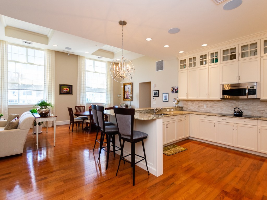 33 Forest Street, Unit 206 Lexington, MA 02421 - Photo 4 of 30