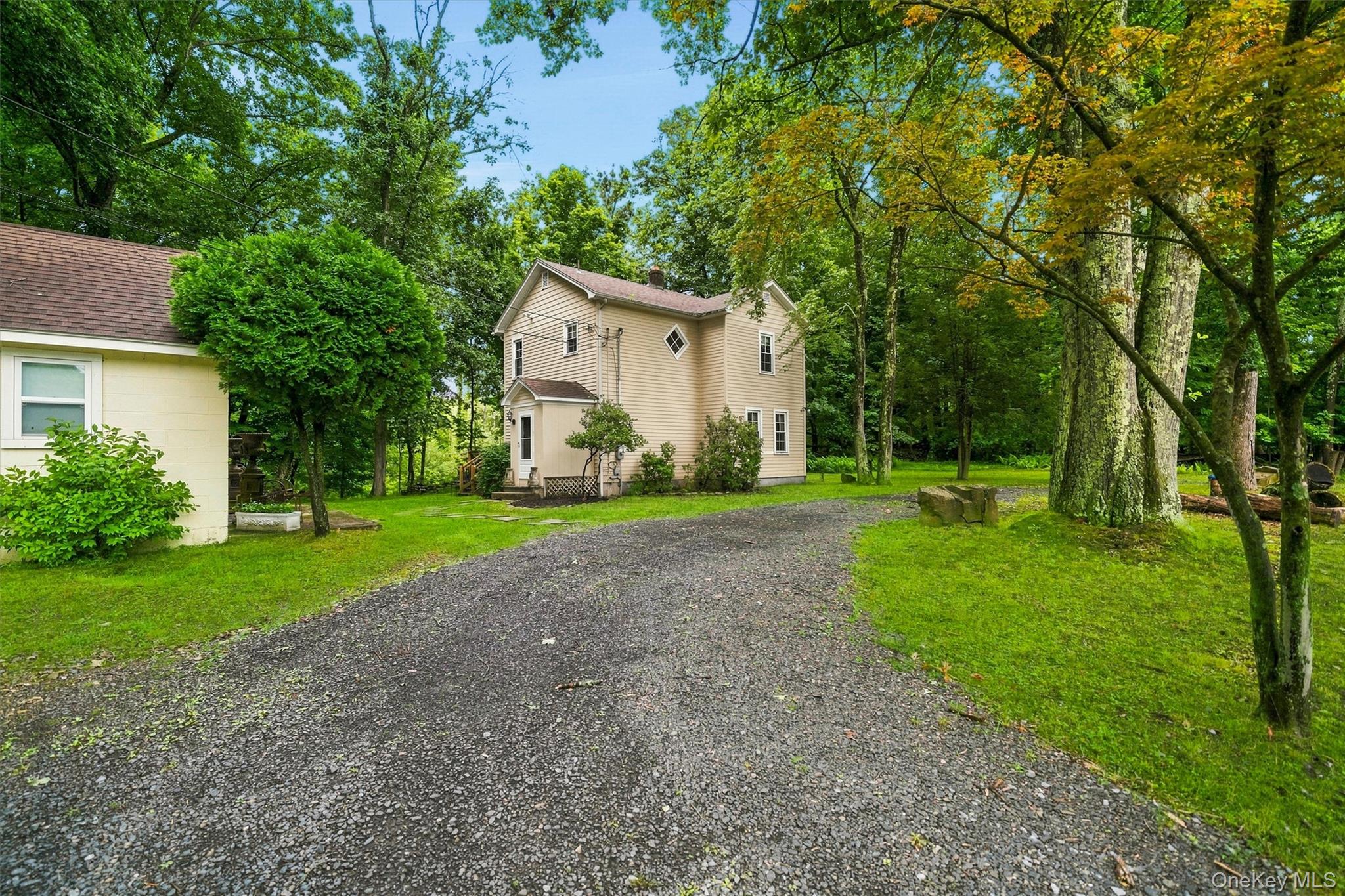 168 Shawangunk Road Middletown, NY 10941 - Photo 2 of 49 168 Shawangunk Road