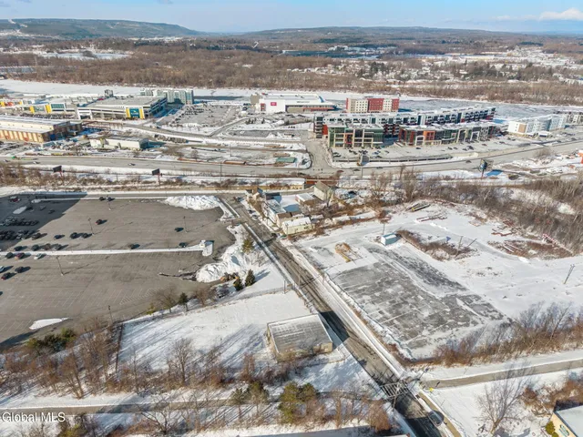 $400,000 | 440 Peek Street, Schenectady, NY 12308