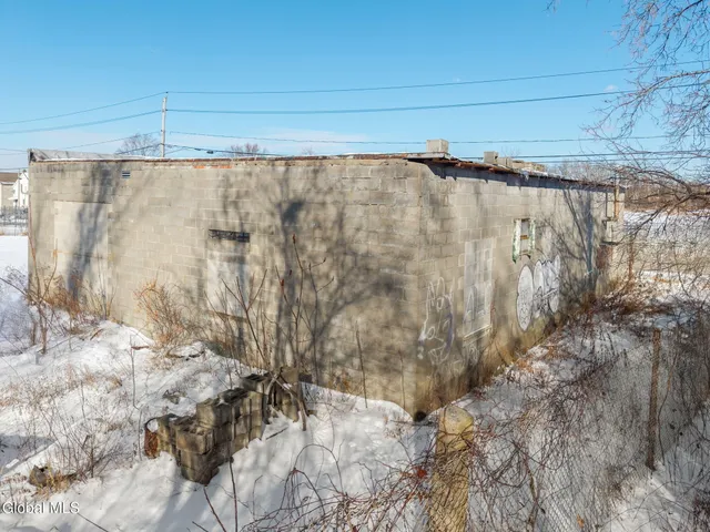 $400,000 | 440 Peek Street, Schenectady, NY 12308