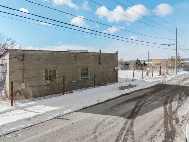 $400,000 | 440 Peek Street, Schenectady, NY 12308