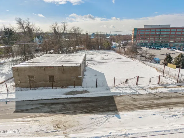 $400,000 | 440 Peek Street, Schenectady, NY 12308