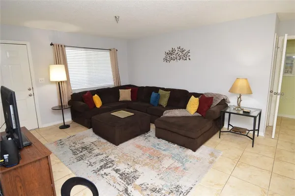 $2,400 | 10265 Gandy Boulevard North, Unit 1405, St. Petersburg, FL 33702
