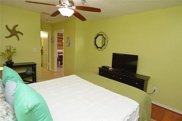 $2,400 | 10265 Gandy Boulevard North, Unit 1405, St. Petersburg, FL 33702