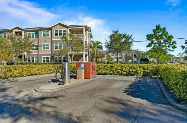 $2,400 | 10265 Gandy Boulevard North, Unit 1405, St. Petersburg, FL 33702