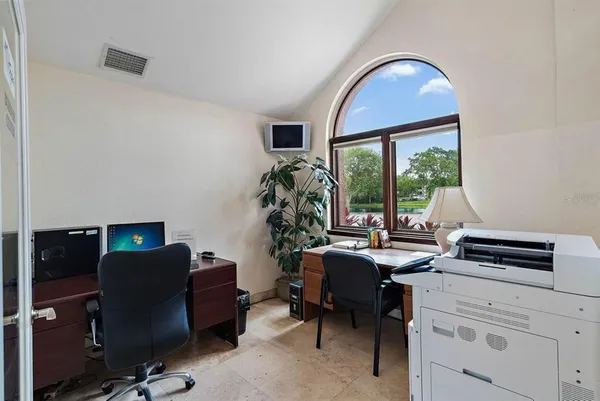 $2,400 | 10265 Gandy Boulevard North, Unit 1405, St. Petersburg, FL 33702