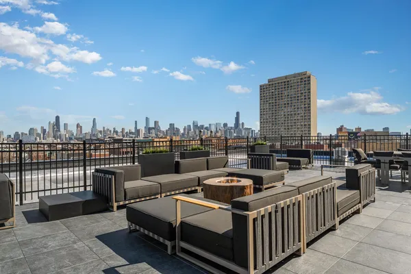 $5,200 | 1257 North Ashland Avenue, Unit 403, Chicago, IL 60622