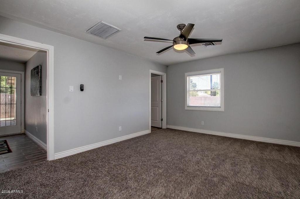 2163 West Osborn Road Phoenix, AZ 85015 - Photo 16 of 25 Osborn Master Bed 2 (2)