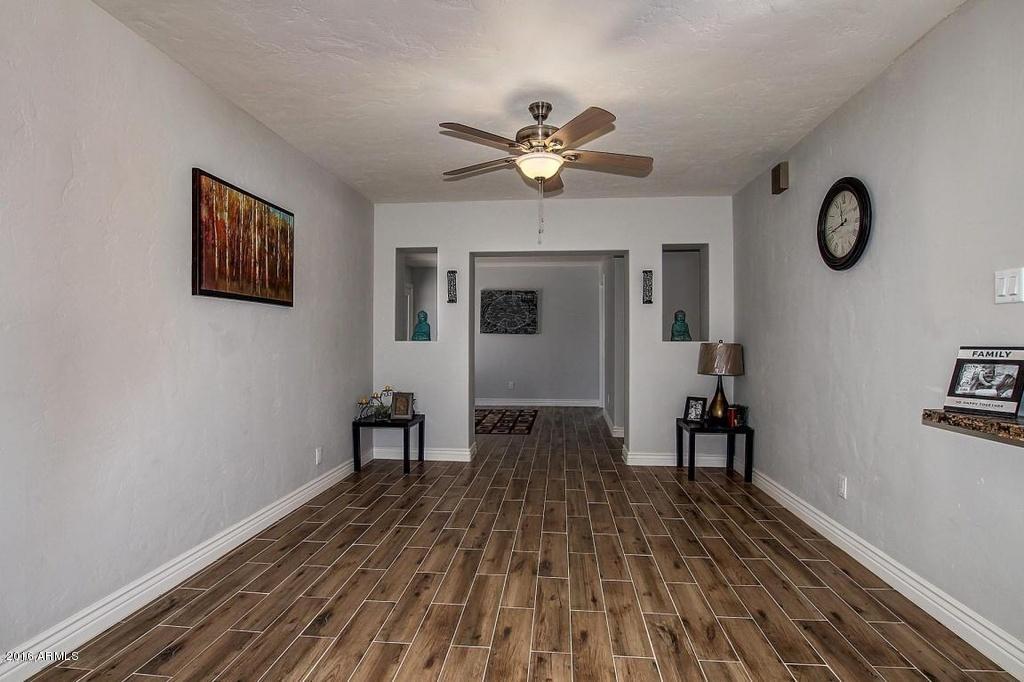2163 West Osborn Road Phoenix, AZ 85015 - Photo 7 of 25 Osborn LR 4 (2)