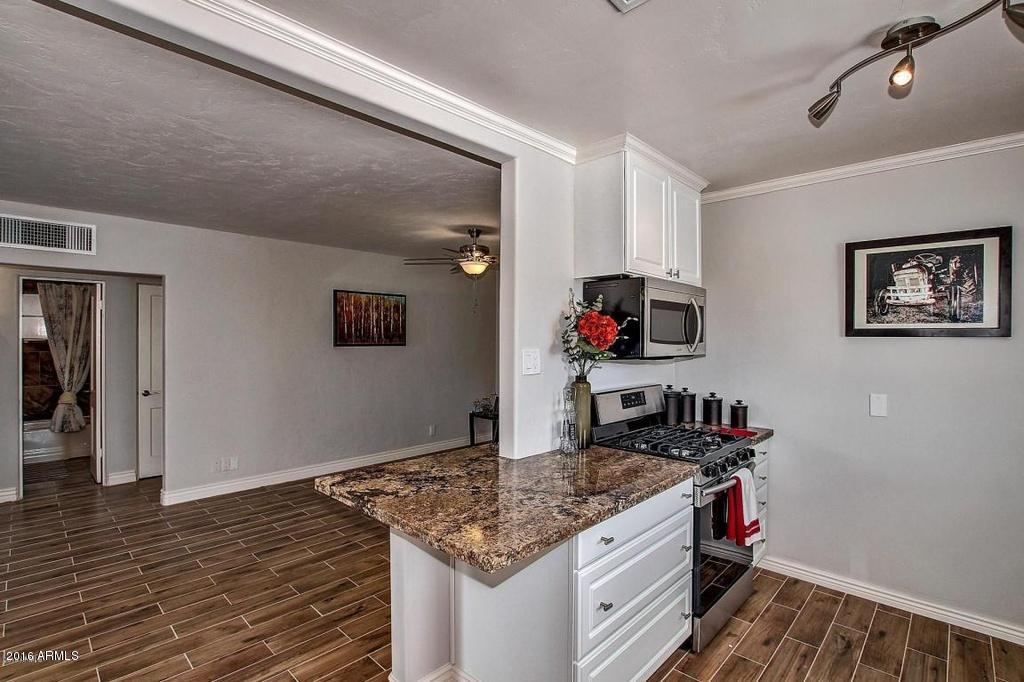 2163 West Osborn Road Phoenix, AZ 85015 - Photo 10 of 25 Osborn Kitcehn 2 (2)