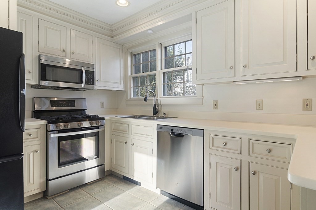 7 Boston Road, Unit 7 Westford, MA 01886 - Photo 14 of 42 Gallery Image 14