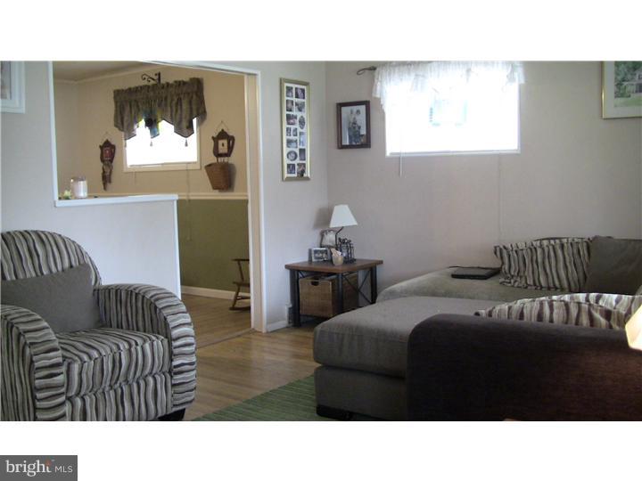 208 Baldwin Road Glassboro, NJ 08028 - Photo 2 of 11