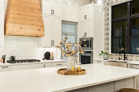 $1,125,000 | 11 Peace Pipe, Wimberley, TX 78676