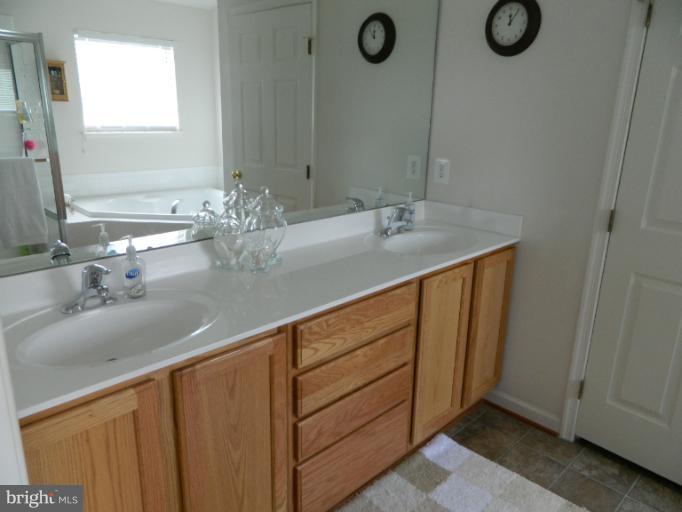 154 Riggs Road Fredericksburg, VA 22405 - Photo 22 of 27 Master Bath 1