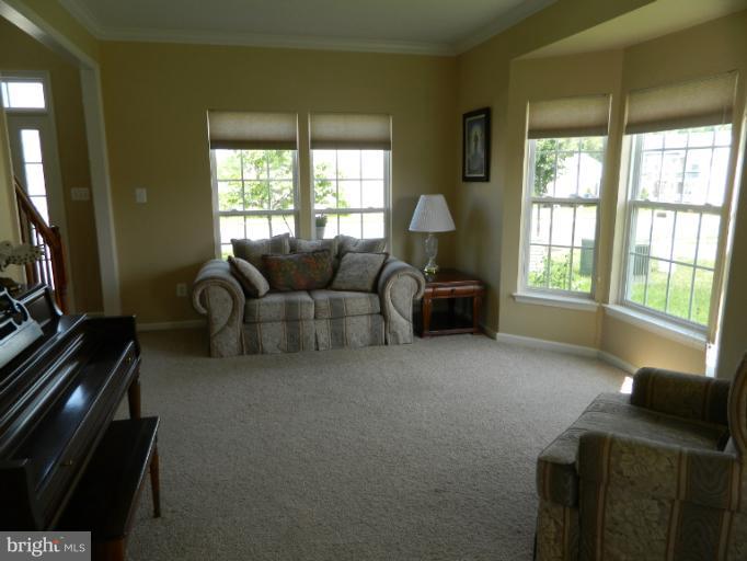 154 Riggs Road Fredericksburg, VA 22405 - Photo 23 of 27 Living Room