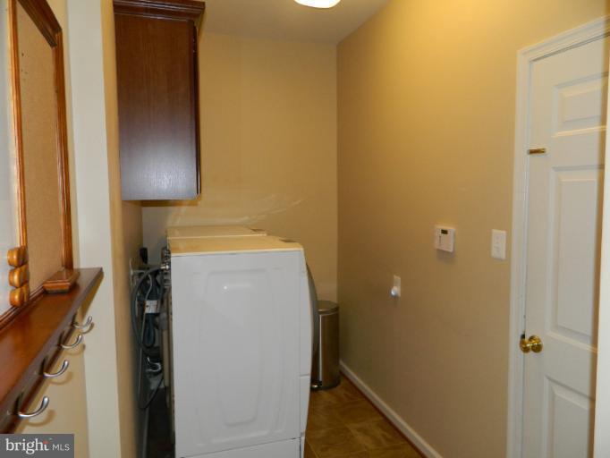 154 Riggs Road Fredericksburg, VA 22405 - Photo 8 of 27 Laundry Room